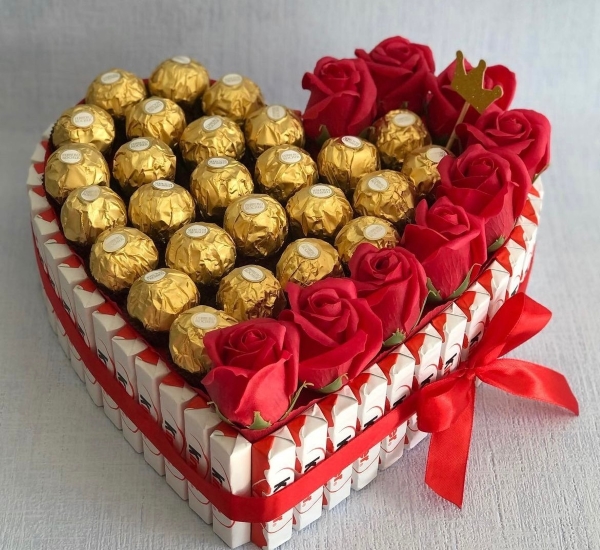 San Valentino: perché si regalano rose rosse e cioccolatini?
